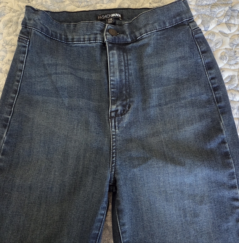Fashion Nova Women's Blue Jeans